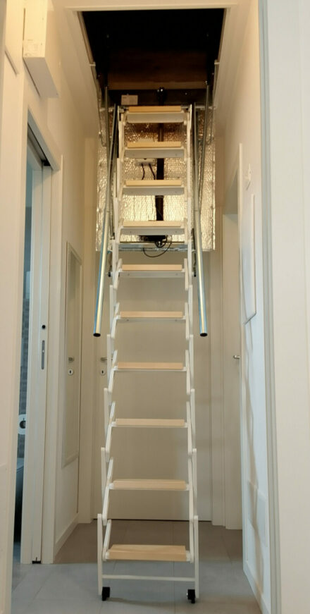 Scale retrattili motorizzate